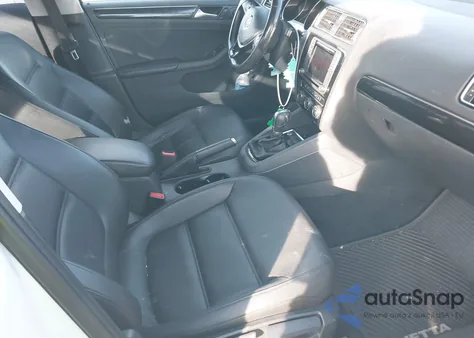 2017 Volkswagen Jetta 1.8T Sel/1.8T Sel Premium из США, поврежденный, VIN 3VWL17AJXHM342846